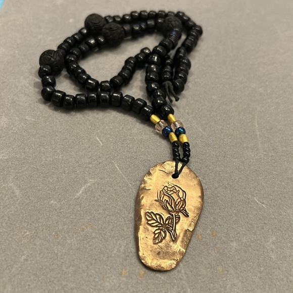 Unique Rose Necklace - Picture 2 of 7